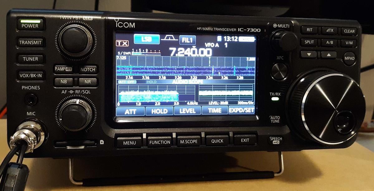 A picture containing text, indoor, black, silver

Description automatically generated